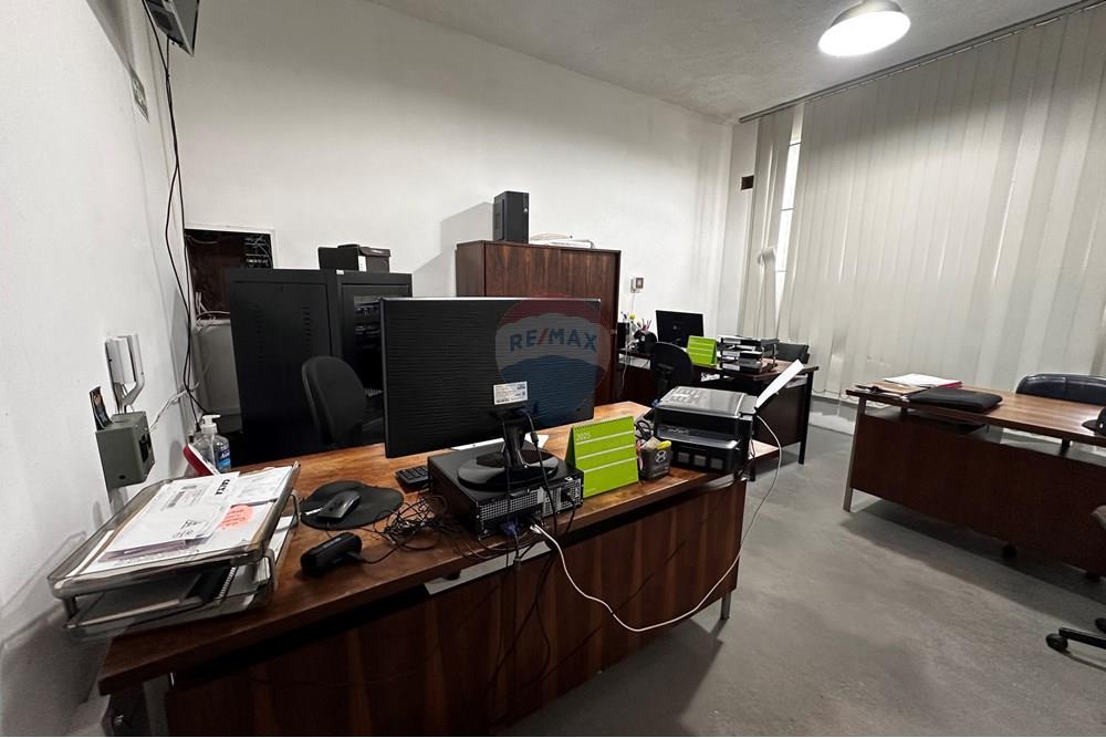 Galpão - Venda - Petrópolis , Rio de Janeiro - 20250623_133225296_iOS.jpg - 630131055-20