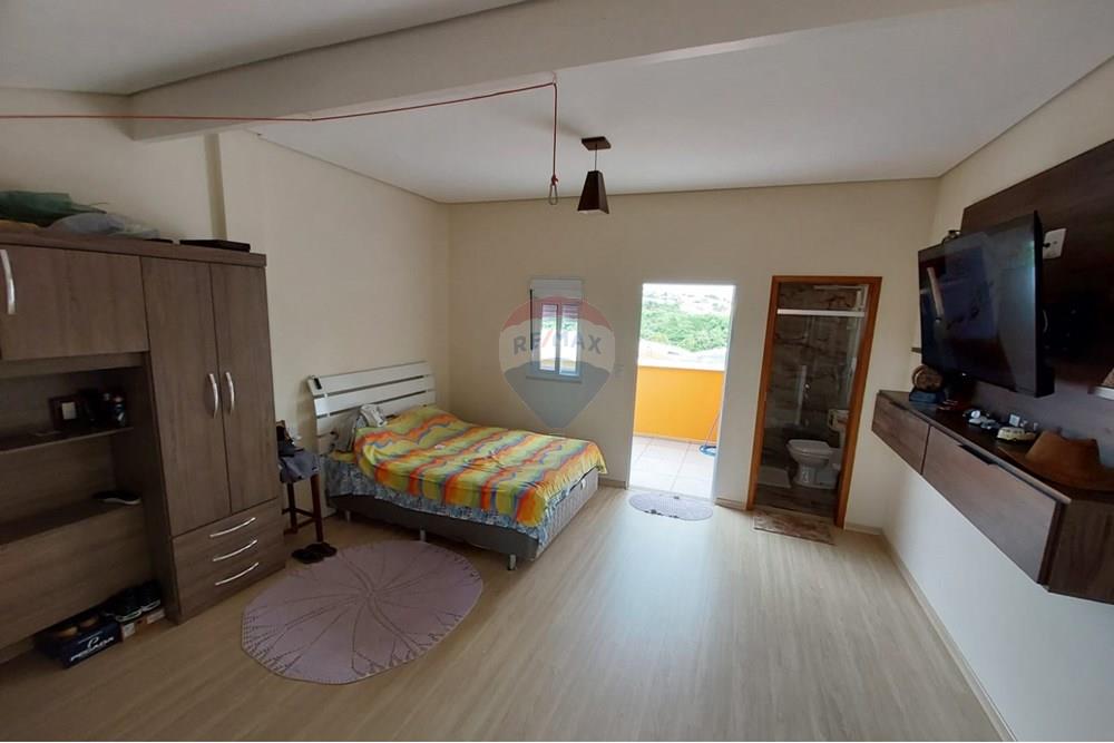 Casa - Venda - Botucatu , São Paulo - Imagem do WhatsApp de 2025-02-28 à(s) 13.04.38_e03463bd.jpg - 630481055-76