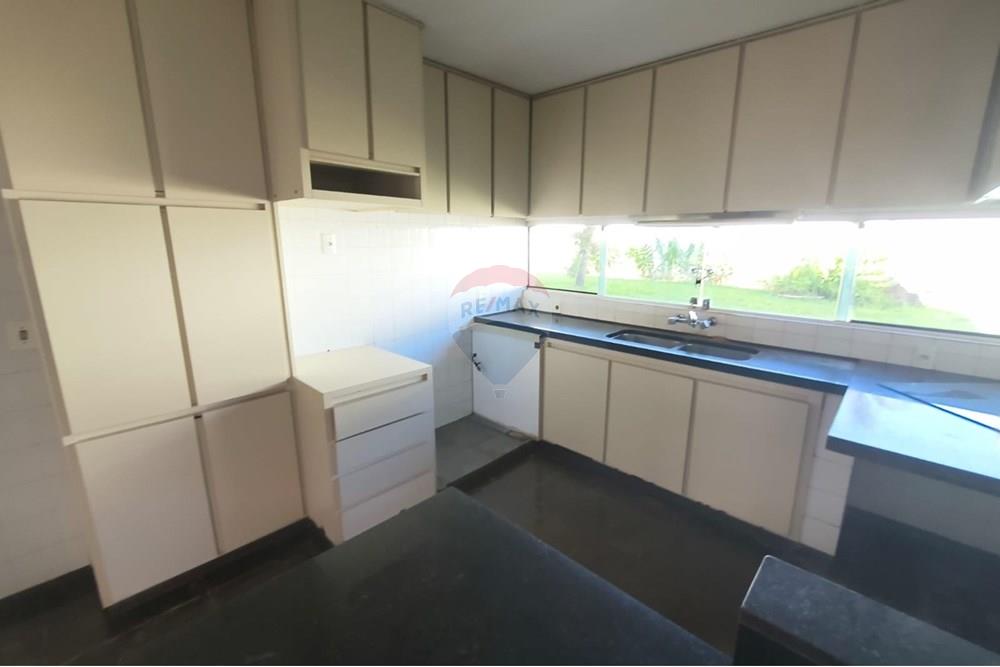 Casa com 3 quartos à venda, 422m² — foto 11 de 19