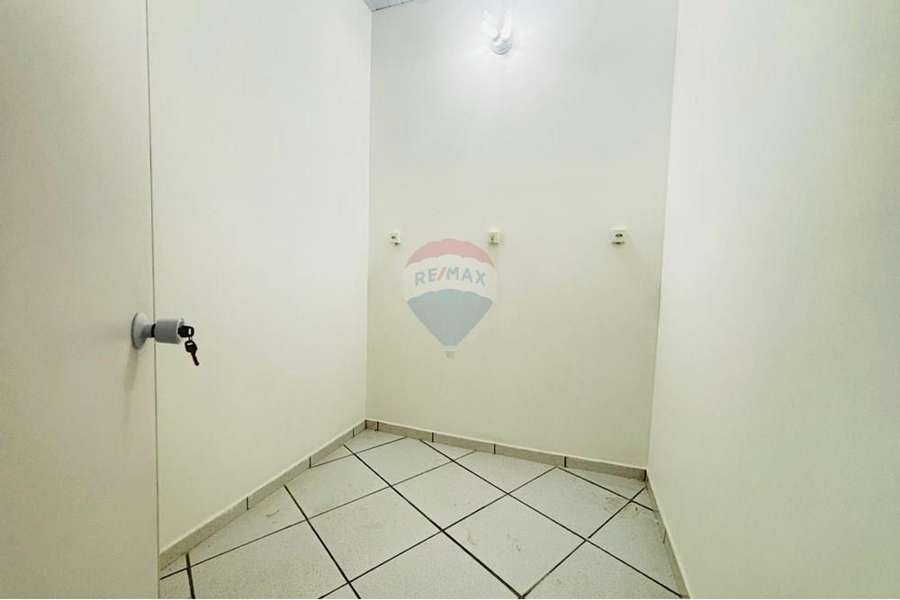 Ponto Comercial/ Loja - Alugar - Botucatu , São Paulo - WhatsApp Image 2025-10-21 at 16.22.48 (1).jpeg - 630111016-277