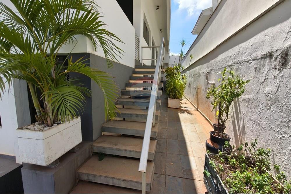 Casa com 3 quartos à venda, 422m² — foto 4 de 19
