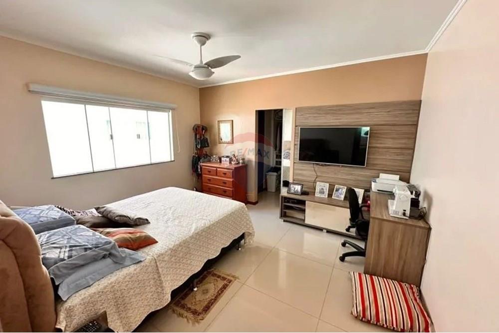 Casa - Venda - Macaé , Rio de Janeiro - WhatsApp Image 2025-05-07 at 11.24.25 AM (3).jpeg - 631461044-117