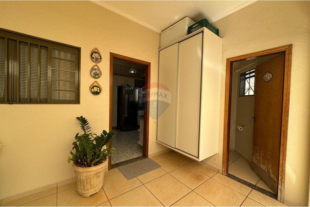 Casa com 3 quartos à venda, 133m² — foto 24 de 31