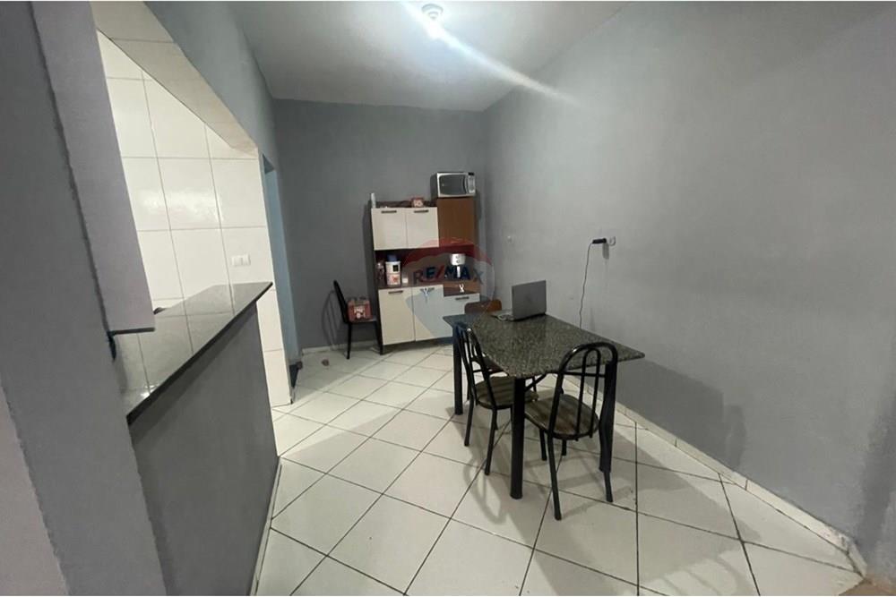 Casa à venda com 3 quartos, 218m² - Foto 29