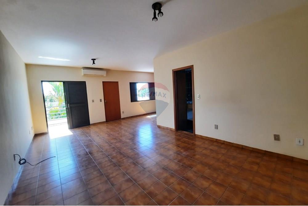 Sobrado - Venda - Botucatu , São Paulo - Imagem do WhatsApp de 2024-09-02 à(s) 15.01.56_3bfe7762.jpg - 630111006-914