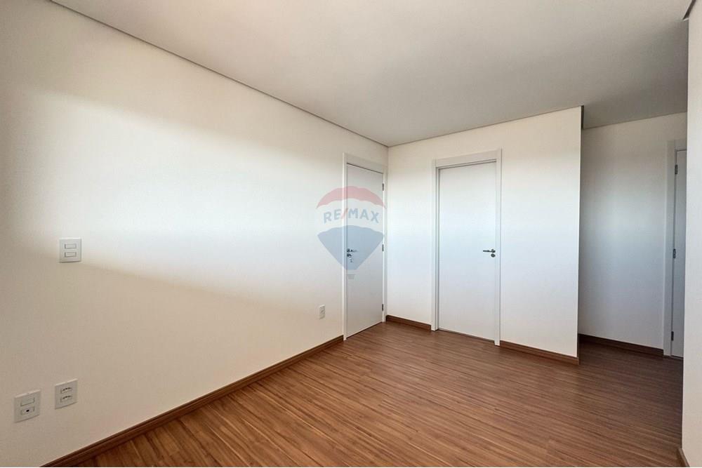 Duplex - Venda - Botucatu , São Paulo - WhatsApp Image 2025-04-23 at 15.42.09 (2).jpeg - 630111086-8