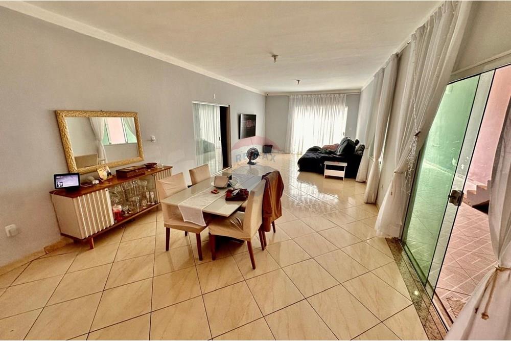 Casa - Venda - Macaé , Rio de Janeiro - WhatsApp Image 2025-05-07 at 1.17.16 PM.jpeg - 631461044-120