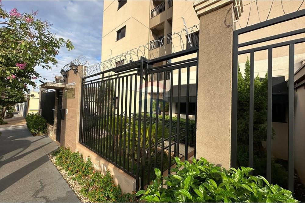 Apartamento com 3 quartos à venda, 90m² — foto 2 de 20