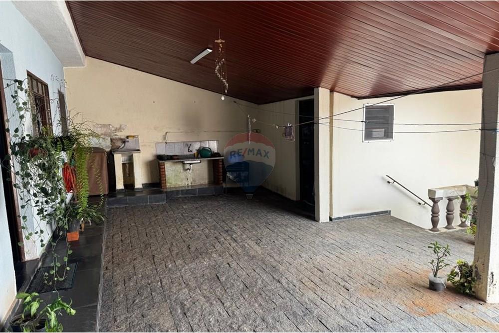 Casa à venda com 3 quartos, 201m² - Foto 9