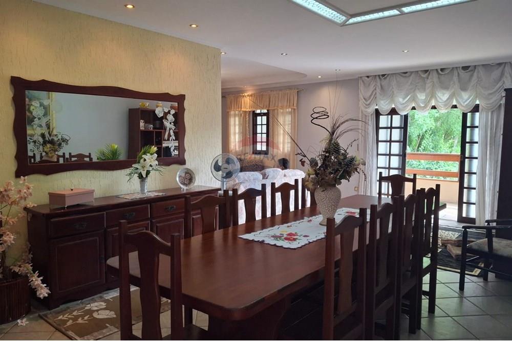 Casa de Condomínio - Venda - Santana de Parnaíba , São Paulo - WhatsApp Image 2025-03-12 at 15.15.39.jpeg - Sala em L - 631601010-11