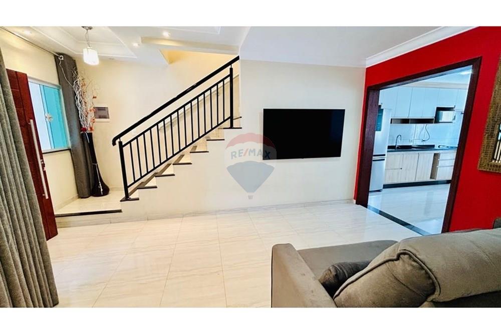 Casa à venda com 3 quartos, 188m² - Foto 2