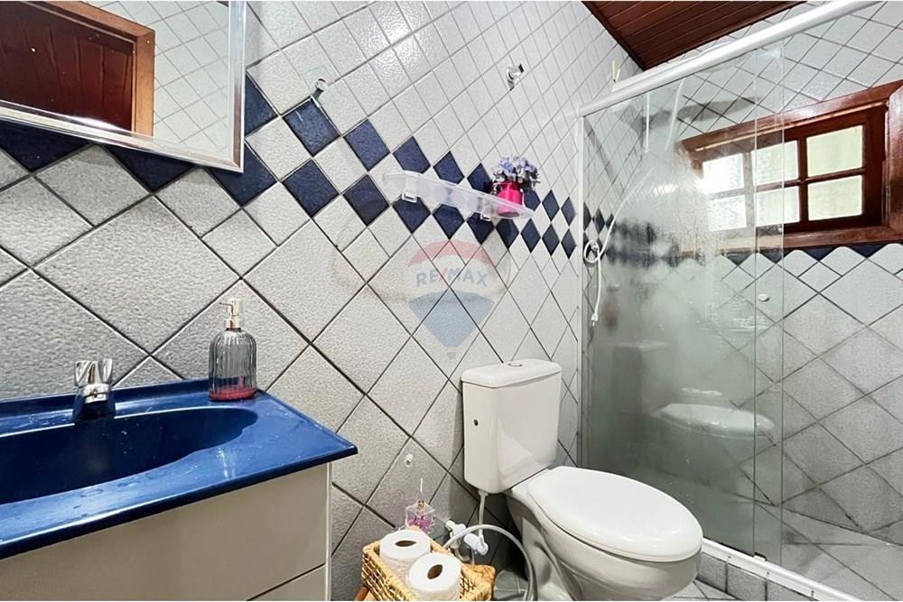 Casa de Condomínio - Venda - Teresópolis , Rio de Janeiro - WhatsApp Image 2025-10-18 at 19.40.38 (1).jpeg - Banheiro - 630191059-40