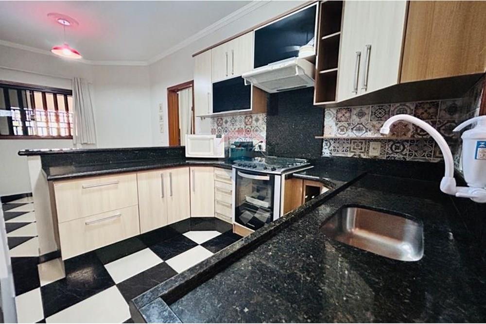 Casa à venda com 3 quartos, 140m² - Foto 26