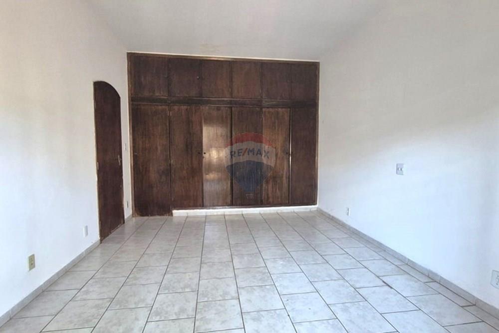 Imóvel Comercial com 3 quartos à venda, 269m² — foto 6 de 32