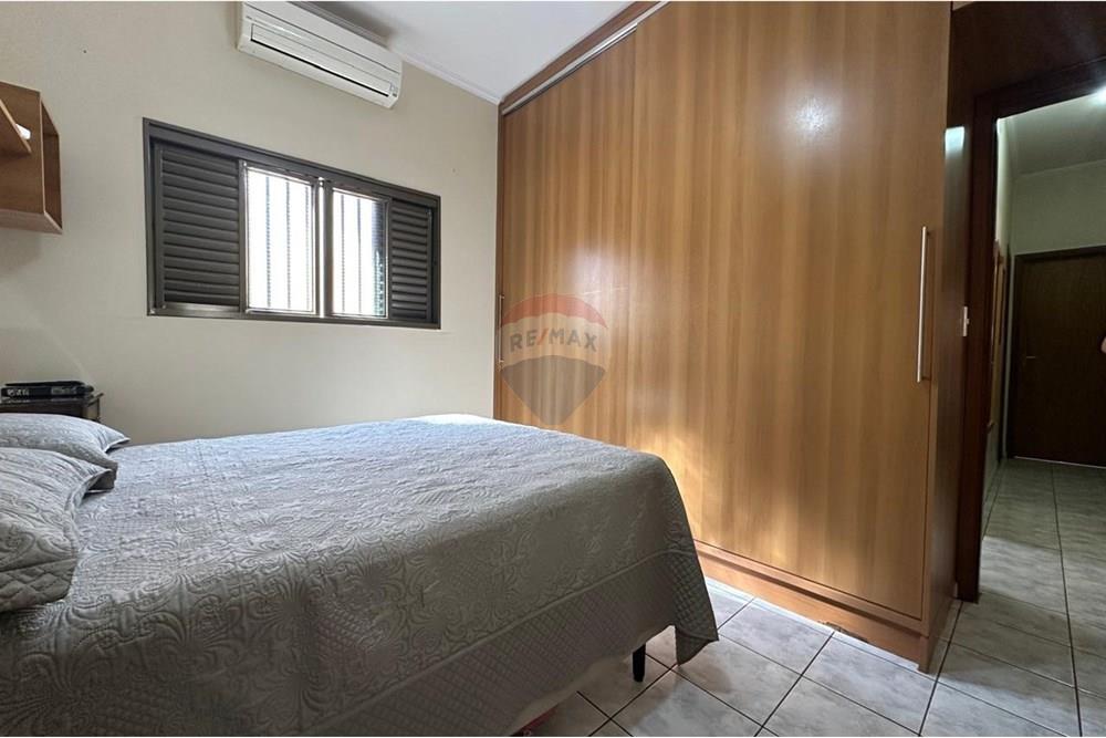 Casa com 3 quartos à venda, 133m² — foto 11 de 31