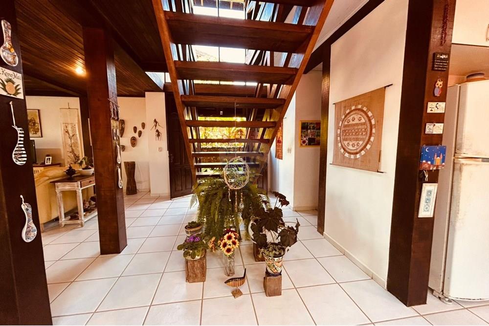 Casa - Venda - São Sebastião , São Paulo - escada.jpg - Corredor - 631461002-43