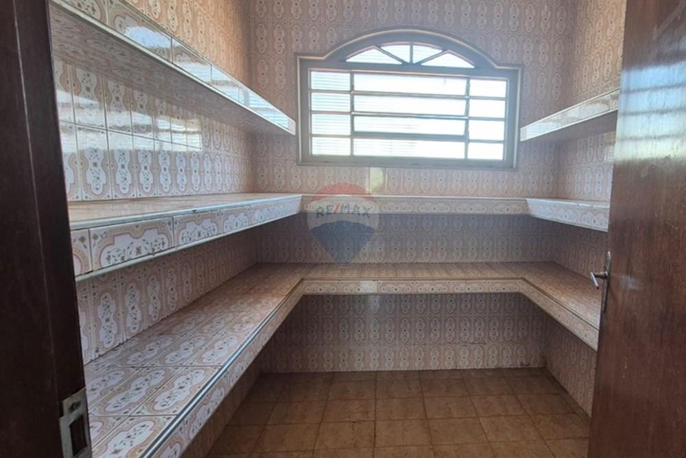 Imóvel Comercial com 3 quartos à venda, 269m² — foto 19 de 32
