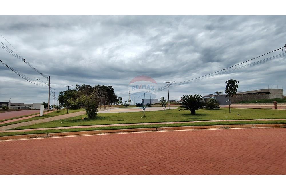 Terreno / Lote / Condomínio  à venda, 208m² — foto 13 de 14