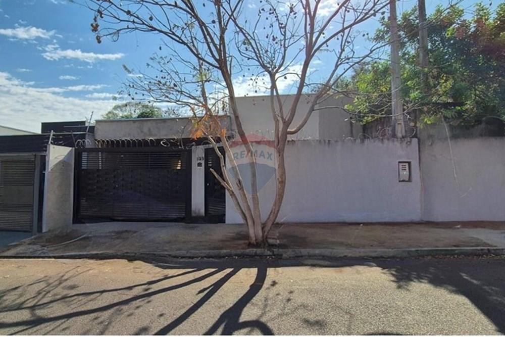Casa com 3 quartos à venda, 122m² — foto 2 de 20