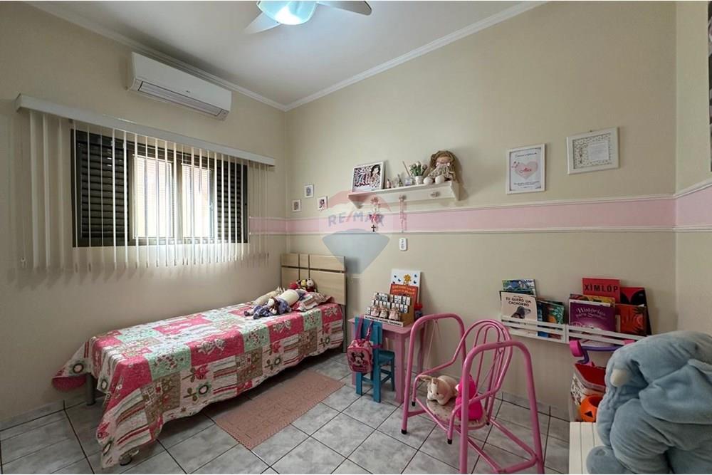 Casa com 3 quartos à venda, 133m² — foto 16 de 31