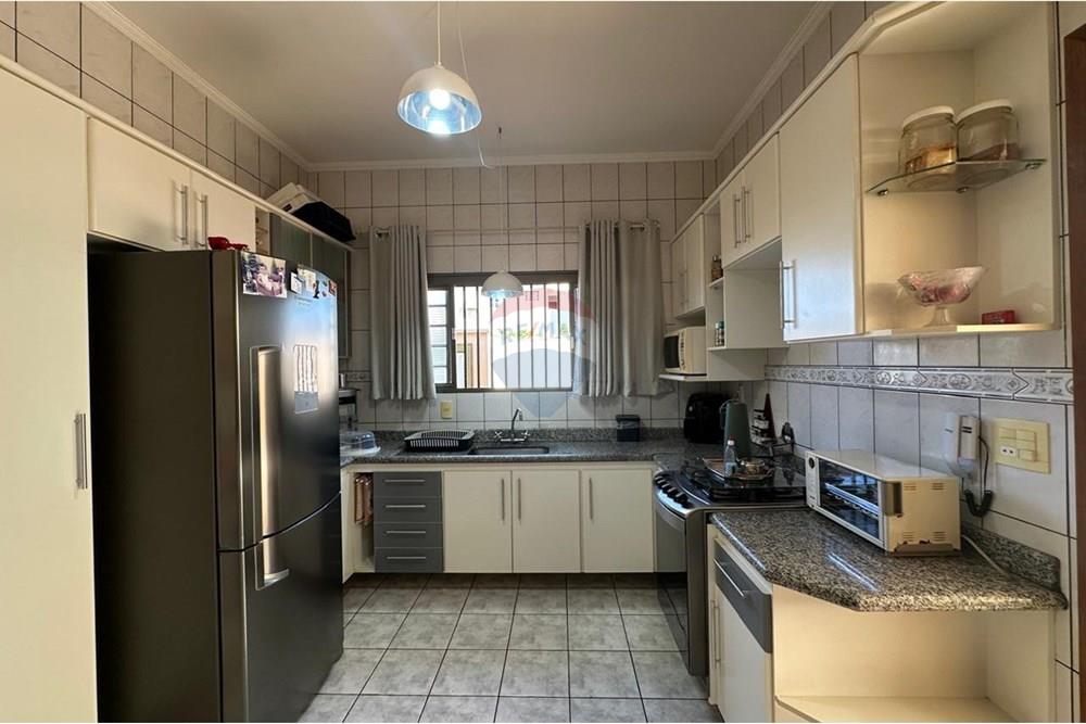 Casa com 3 quartos à venda, 133m² — foto 20 de 31
