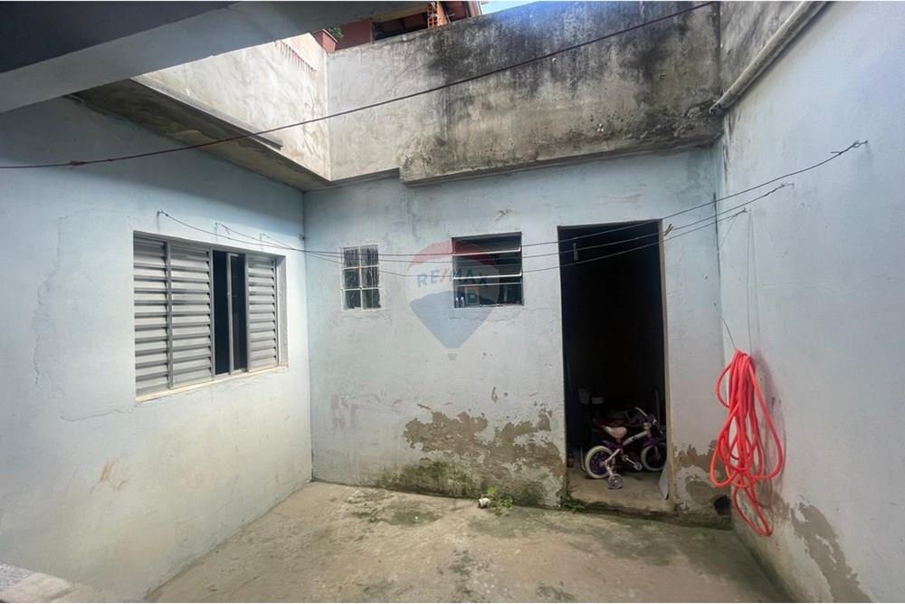 Casa à venda com 3 quartos, 218m² - Foto 39