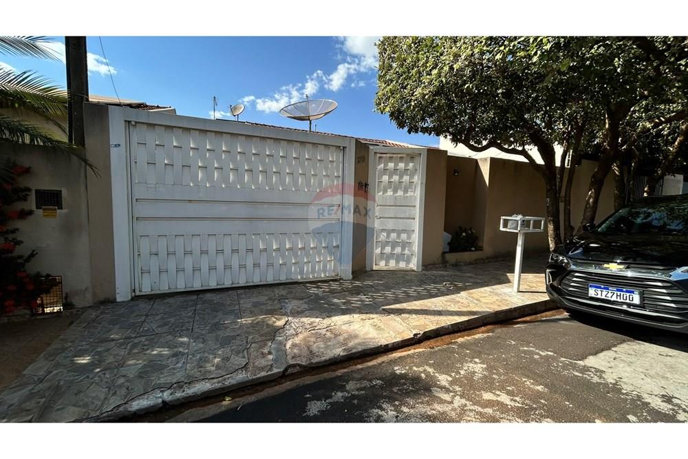 Casa com 2 quartos à venda, 115m² — foto 1 de 42