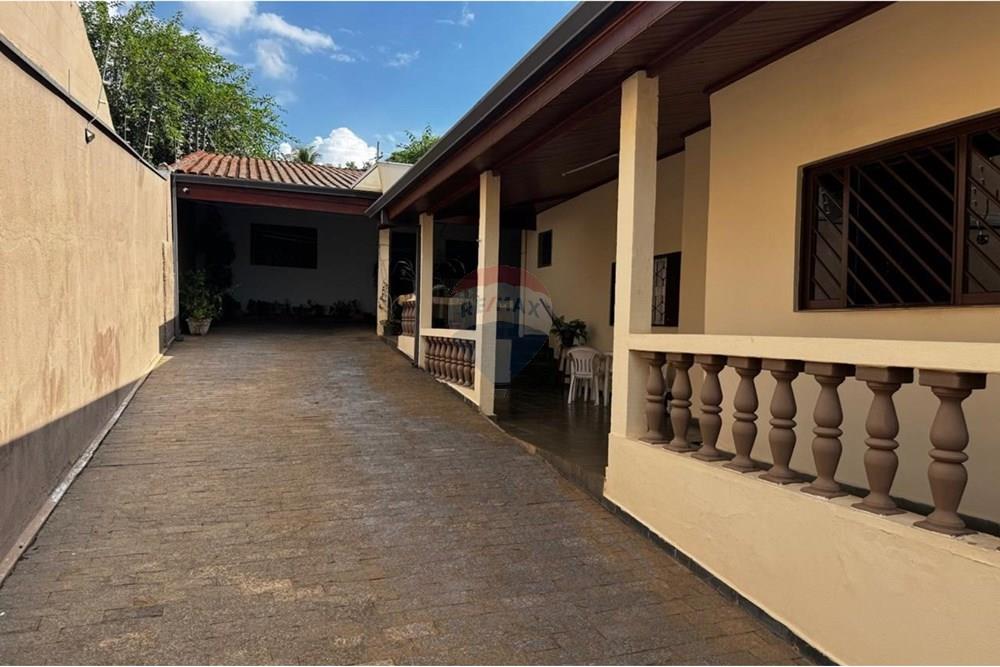 Casa à venda com 3 quartos, 201m² - Foto 5