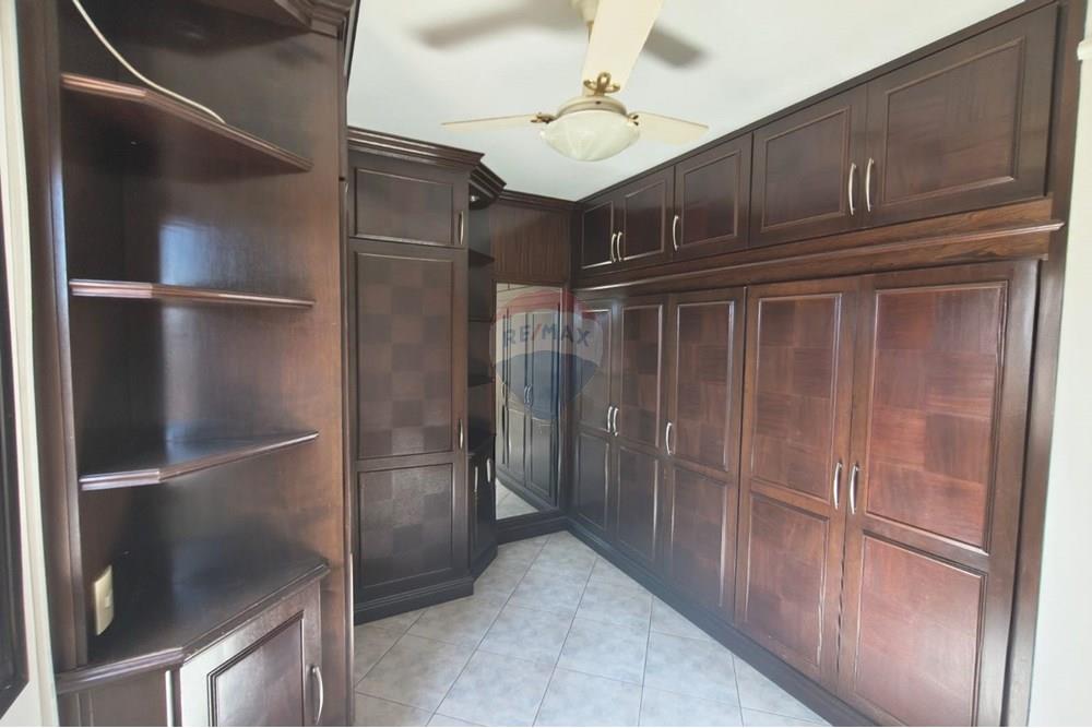 Apartamento com 3 quartos à venda, 215m² — foto 10 de 18