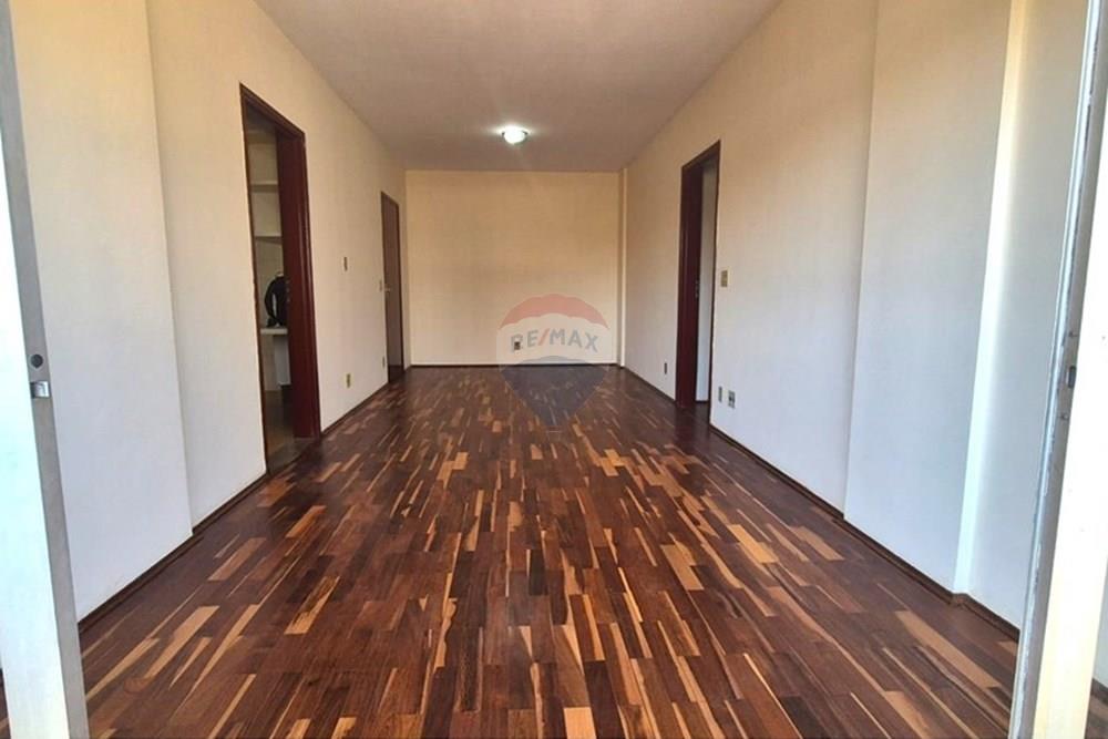 Apartamento com 3 quartos à venda, 105m² — foto 1 de 21