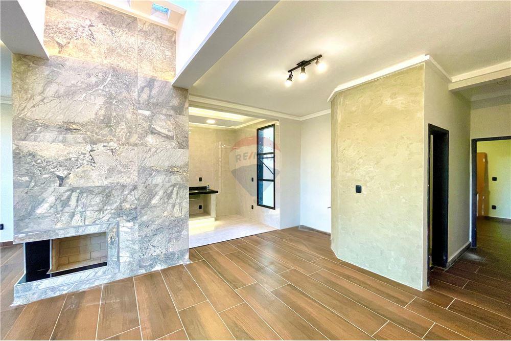 Sobrado - Venda - Botucatu , São Paulo - 4 - 630481124-8