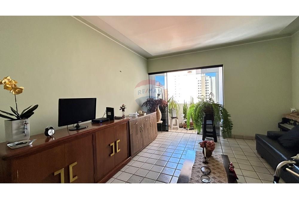 Apartamento com 3 quartos à venda, 137m² — foto 2 de 21