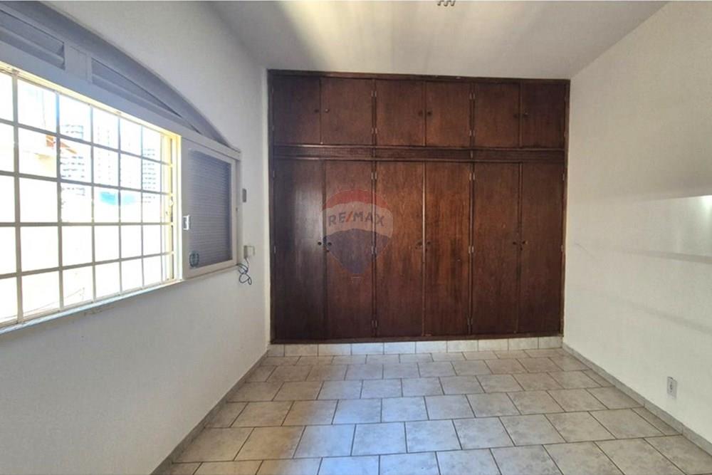 Imóvel Comercial com 3 quartos à venda, 269m² — foto 11 de 32