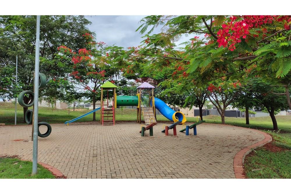 Terreno / Lote / Condomínio  à venda, 208m² — foto 12 de 14