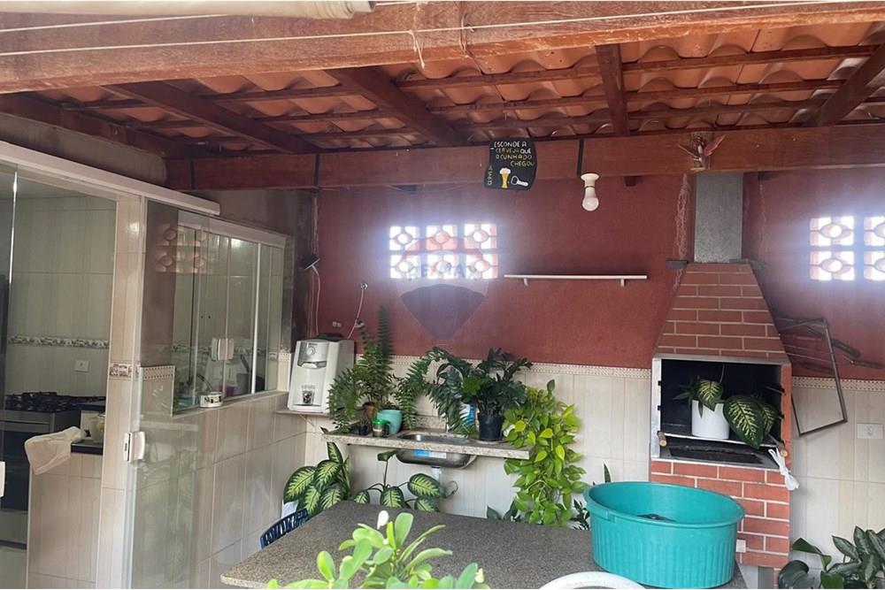 Casa à venda com 3 quartos, 218m² - Foto 22