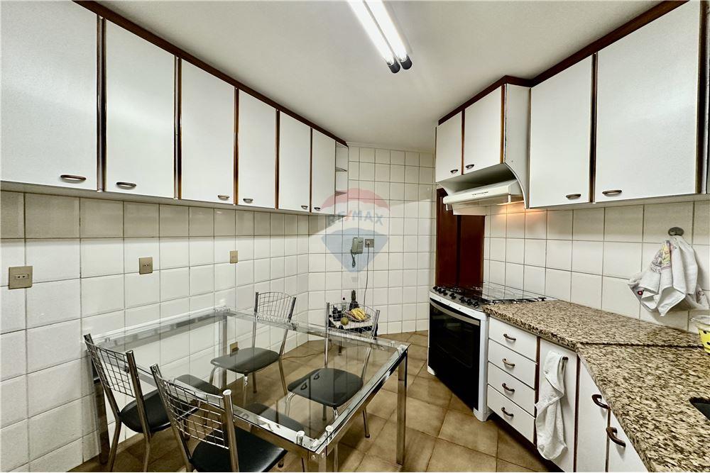 Apartamento com 3 quartos à venda, 134m² — foto 8 de 24