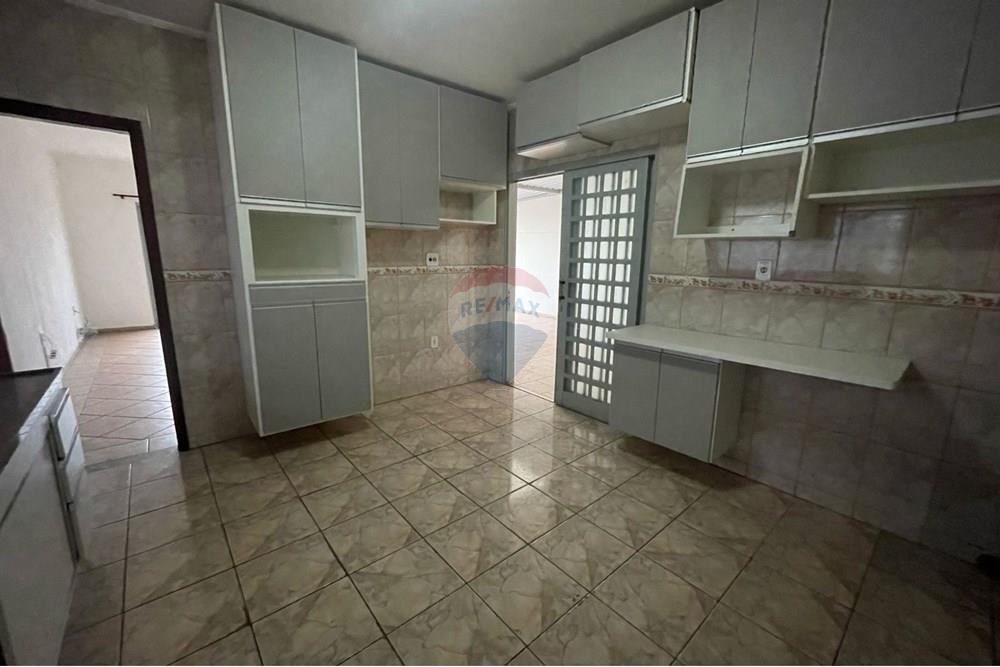 Casa - Alugar - Botucatu , São Paulo - WhatsApp Image 2025-02-12 at 20.18.55.jpeg - 630481079-177