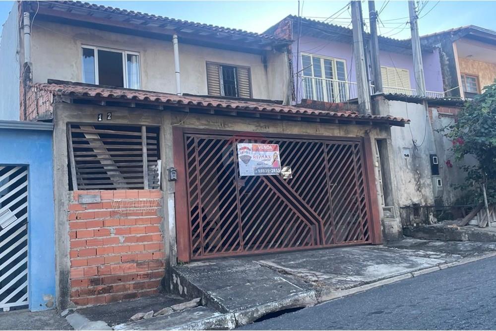 Casa à venda com 3 quartos, 218m² - Foto 2