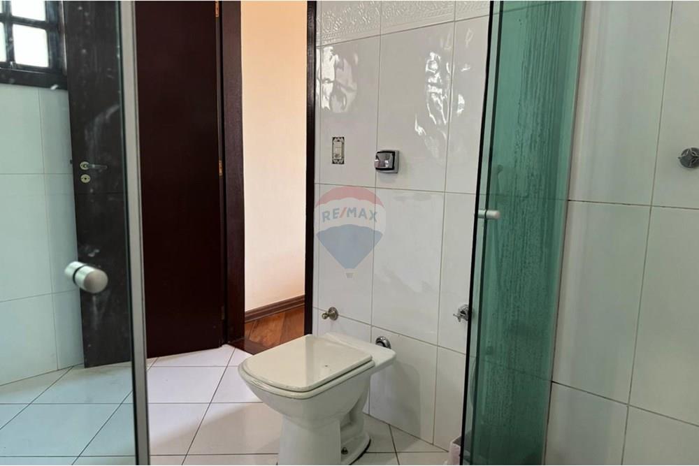 Casa à venda com 4 quartos, 250m² - Foto 20