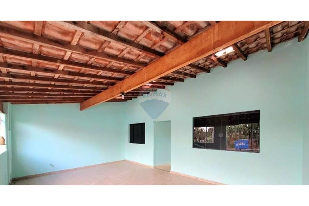 Casa à venda com 3 quartos, 140m² - Foto 2