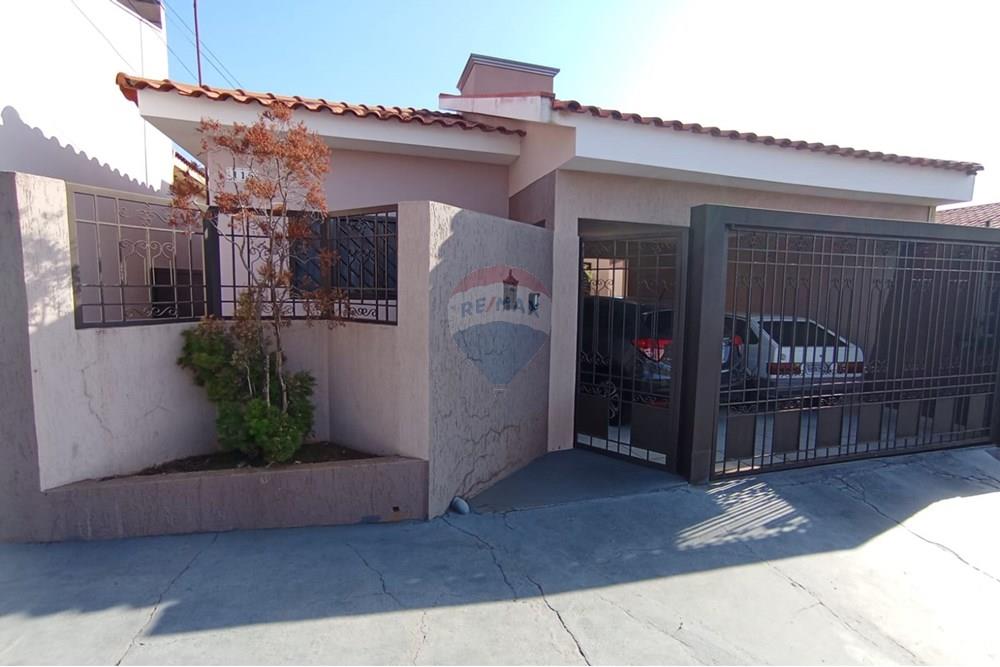 Casa com 2 quartos à venda, 160m² — foto 1 de 19