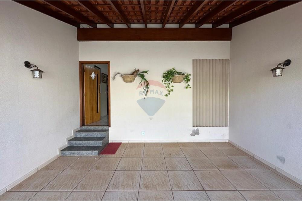 Casa com 3 quartos à venda, 133m² — foto 4 de 31