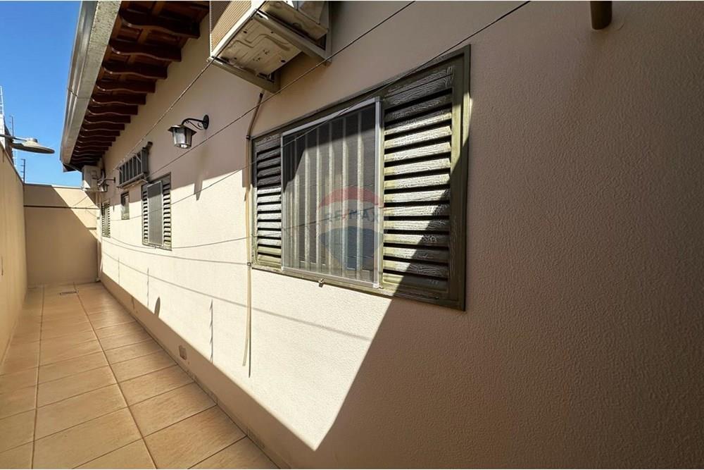 Casa com 3 quartos à venda, 133m² — foto 30 de 31