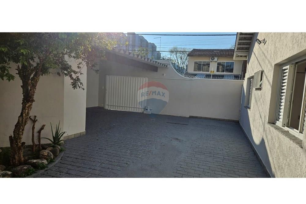 Casa Comercial - Alugar - Mogi das Cruzes , São Paulo - WhatsApp Image 2025-06-29 at 22.22.20 (1).jpeg - Garagem - 631251040-4