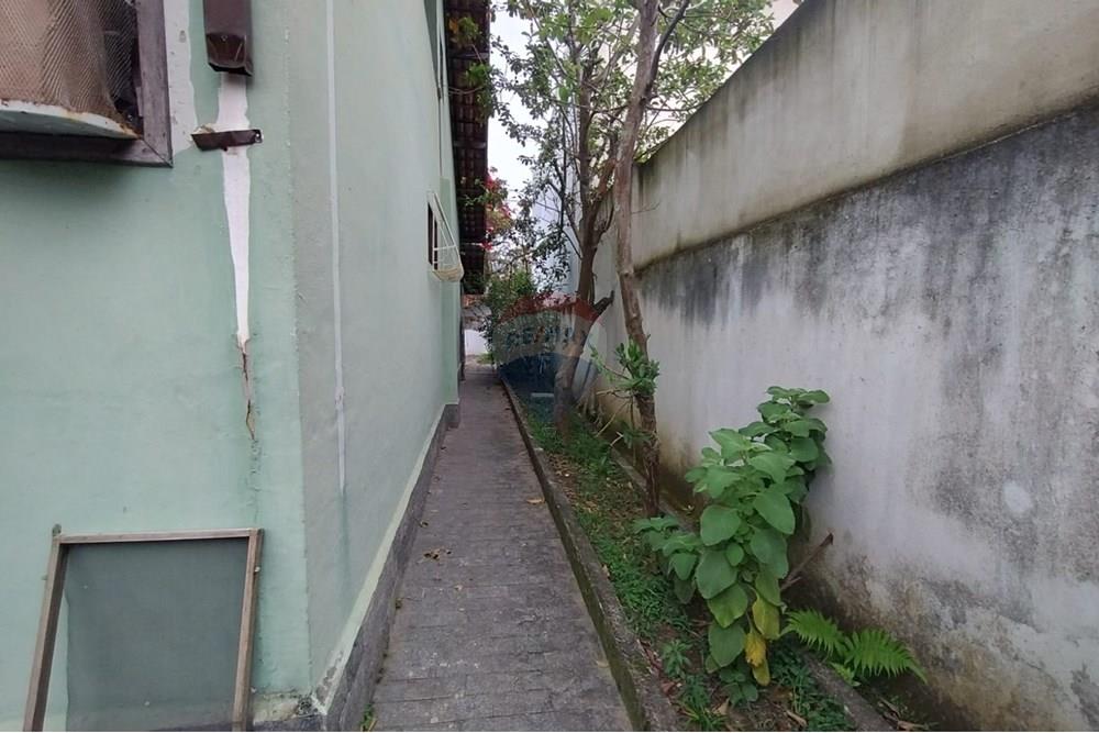 Casa - Venda - Niterói , Rio de Janeiro - 8Foto 8 - Corredor lateral 1 do imóvel.jpeg - 631521004-31
