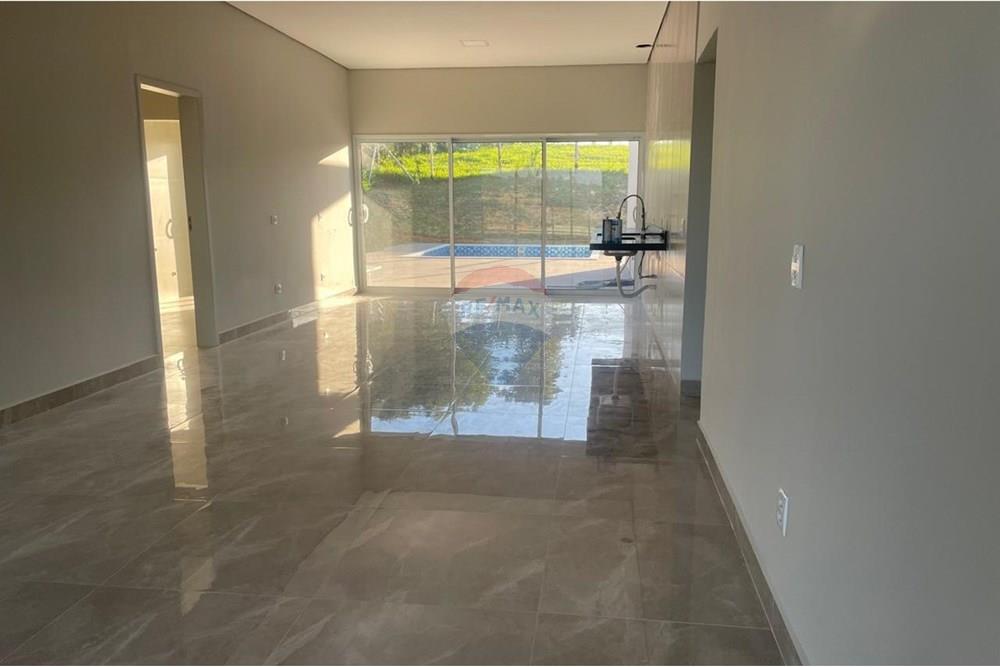 Casa de Condomínio à venda com 3 quartos, 300m² - Foto 6