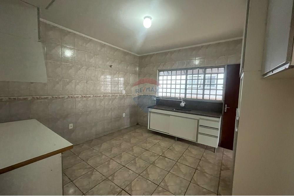 Casa - Alugar - Botucatu , São Paulo - WhatsApp Image 2025-02-12 at 20.18.13 (1).jpeg - 630481079-177