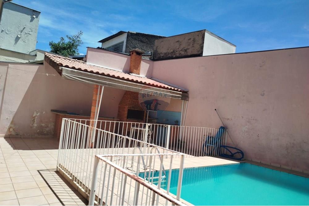 Casa, 4 quartos, 240 m² - Foto 29