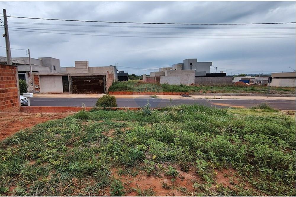 Terreno / Lote / Condomínio  à venda, 204m² — foto 5 de 14