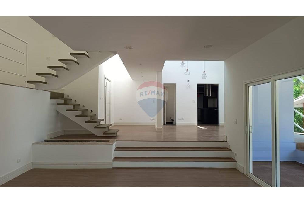 Casa de Condomínio - Alugar - São Roque , São Paulo - cc52aefb-0271-4ebd-8087-f56de0419b7f.jpeg - 631601004-71